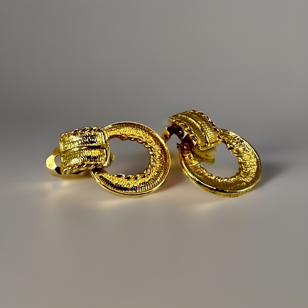 Vintage Gold Tone Clip-on Earrings Drop‎ Dangle